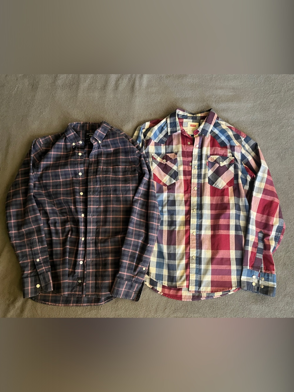 Bundle of two Men's Shirts Levi's and Dockers